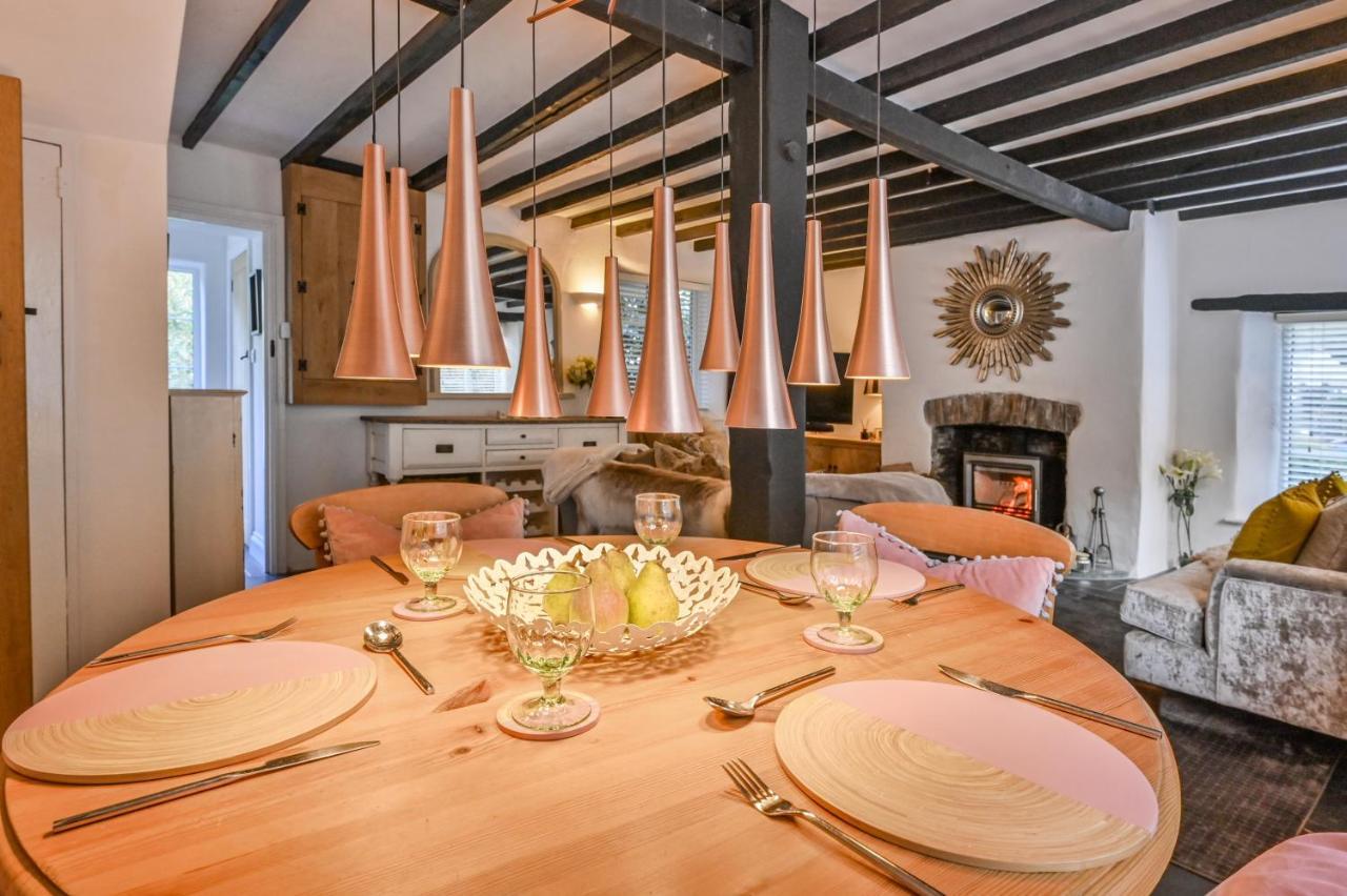 A Superb Bijou Retreat With Jacuzzi Near An Excellent Village Pub Yelverton Eksteriør billede