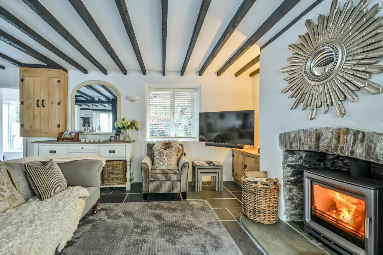 A Superb Bijou Retreat With Jacuzzi Near An Excellent Village Pub Yelverton Eksteriør billede